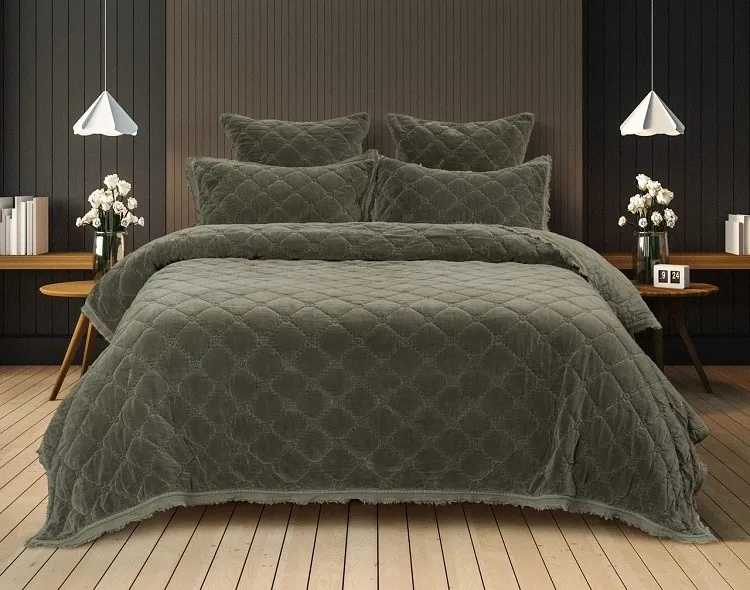 Perfect Pairing of Stone Washed Quilt Set Perfect Pairing of Stone Washed Quilt Set